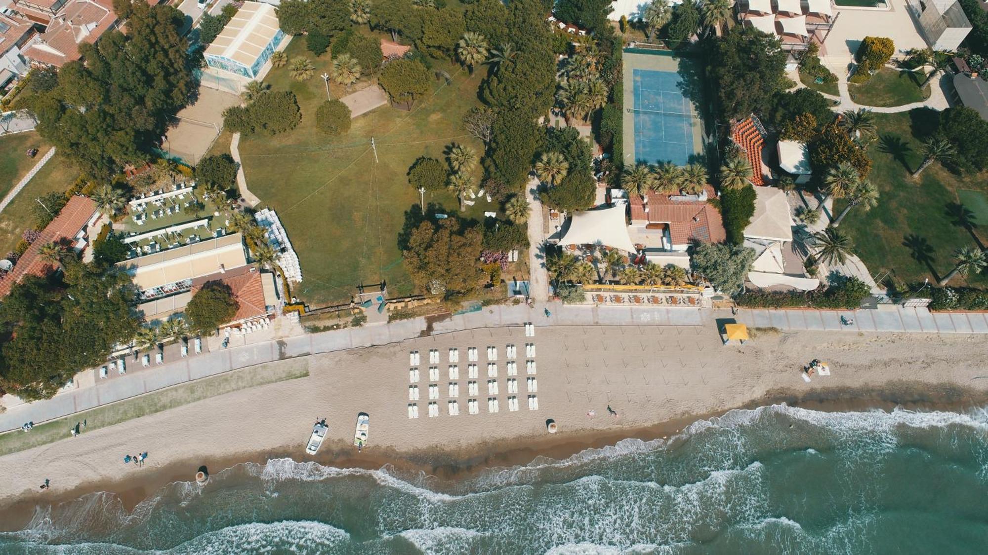 Batihan Beach Resort & Spa Kusadasi Exterior foto