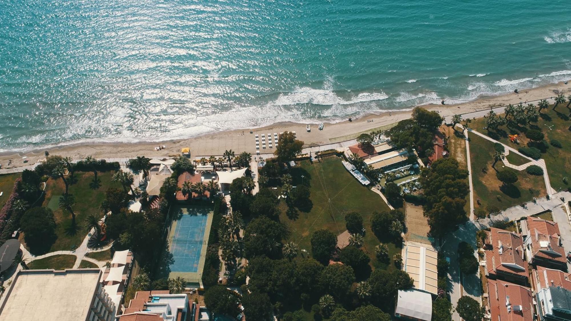 Batihan Beach Resort & Spa Kusadasi Exterior foto