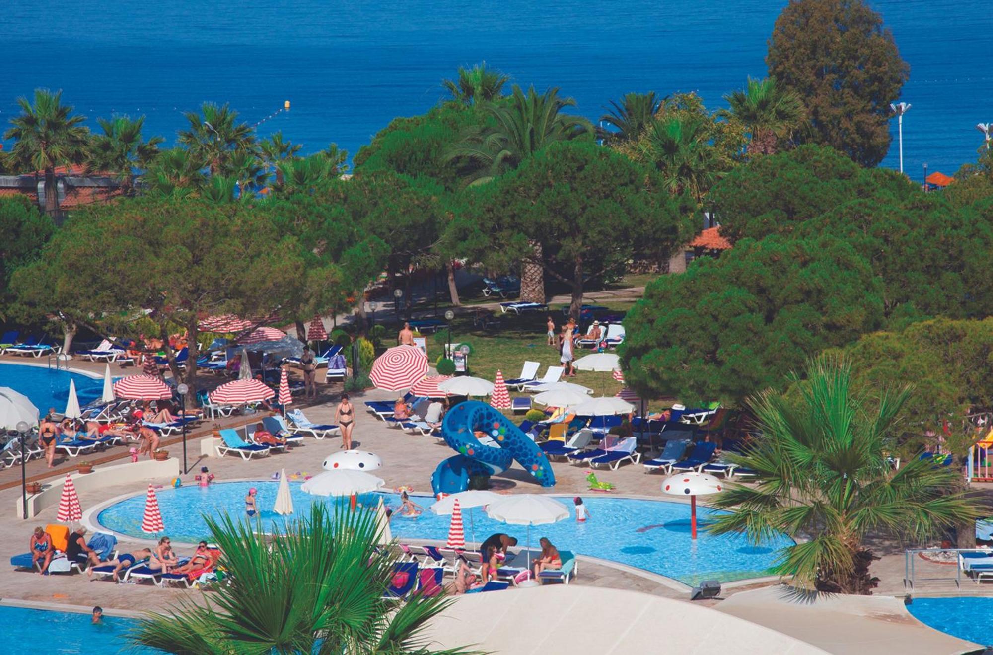 Batihan Beach Resort & Spa Kusadasi Exterior foto