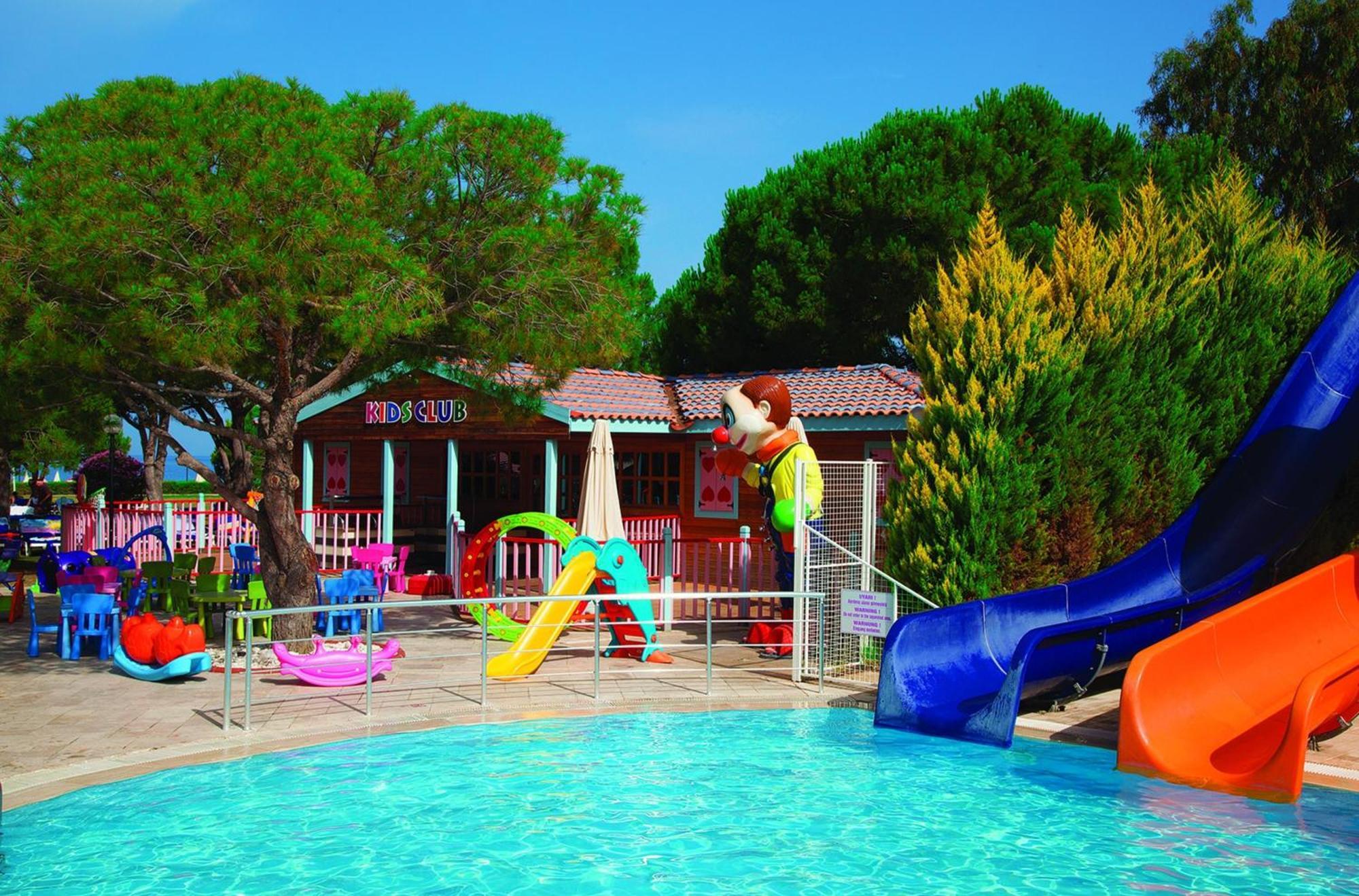 Batihan Beach Resort & Spa Kusadasi Exterior foto
