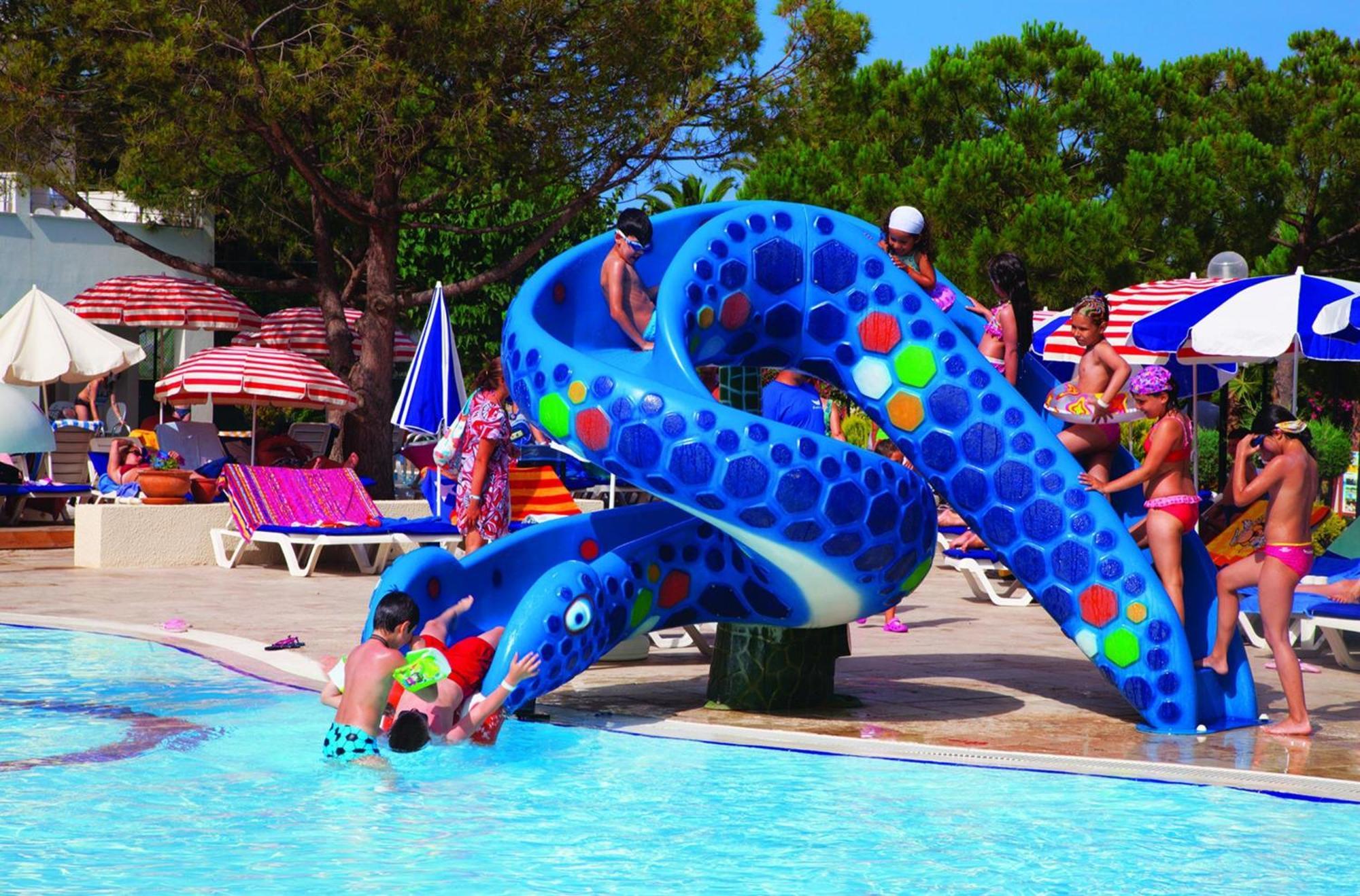 Batihan Beach Resort & Spa Kusadasi Exterior foto