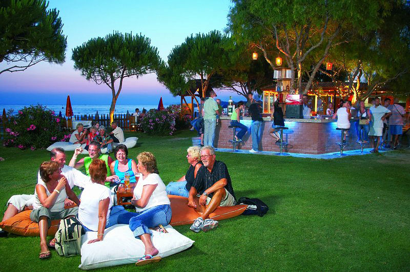 Batihan Beach Resort & Spa Kusadasi Exterior foto